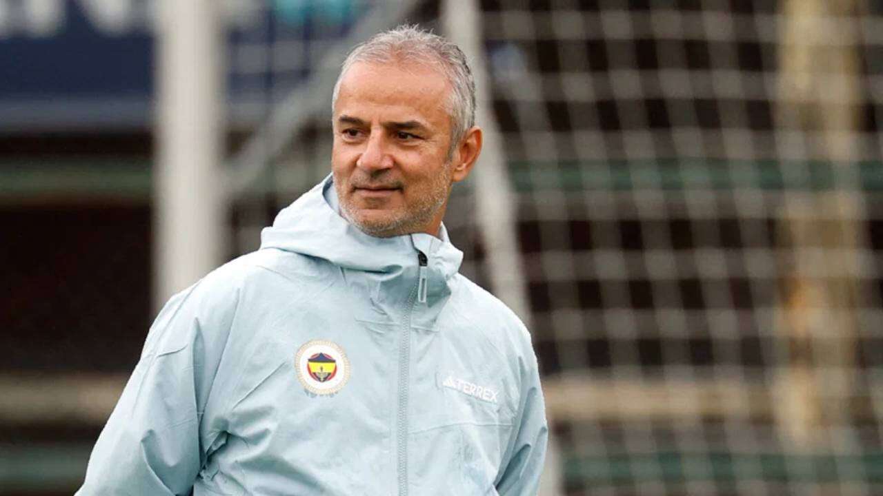 Fenerbahçe'de İsmail Kartal'dan Rize maçı öncesi gizli plan: Yıldız ismi çağırdı, tüm dengeleri altüst edecek! 4